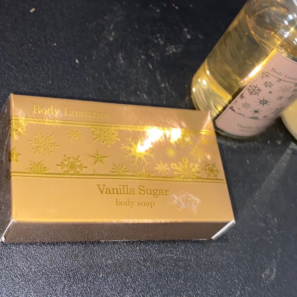 BODY LUXURIES 3PC. VANILLA SUGAR BATH SET